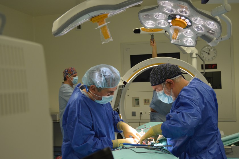 barómetro sanitario 2025, listas de espera sanidad españa, atención primaria saturación, sanidad pública valoración ciudadanos, sistema sanitario españa informe, castilla y león sanidad rural, España, donación de órganos, trasplante, asistolia, ONT, Mónica García, Ministerio de Sanidad, récord histórico, Unión Europea, salud, cáncer en jóvenes, aumento cáncer España, cáncer menores de 45 años, oncología España, cáncer colon mama tiroides, prevención cáncer jóvenes, psicooncólogos cáncer, hábitos saludables cáncer, innovación tratamientos cáncer, diagnóstico precoz cáncer, salud emocional cáncer