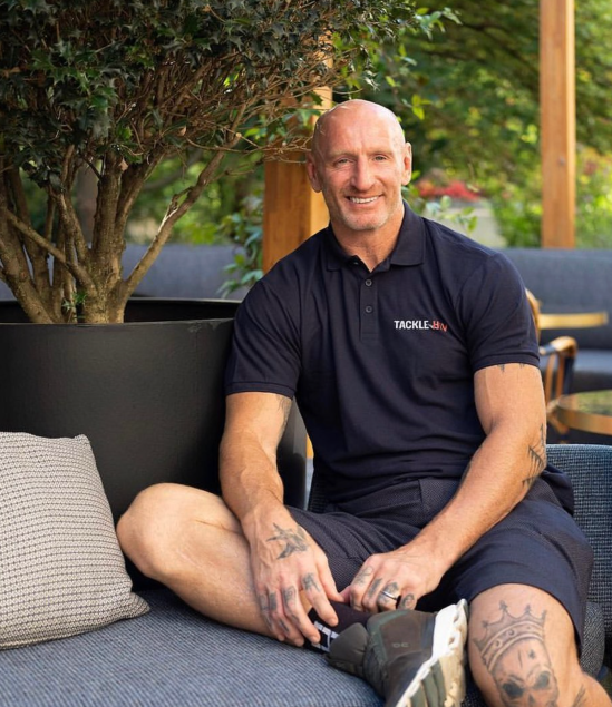 El exjugador galés competirá en la media maratón para demostrar que el tratamiento antirretroviral permite vida deportiva normal.