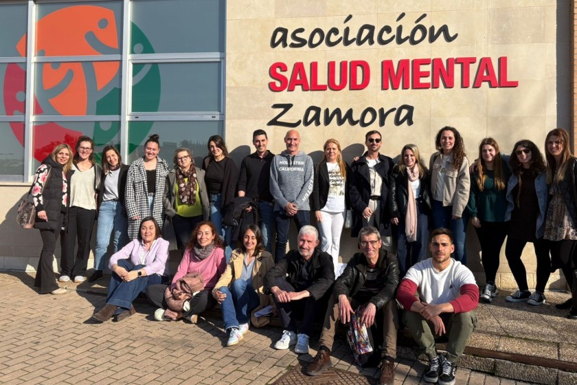 Formación en Castilla y León para mejorar la atención a personas con problemas de salud mental en proceso de envejecimiento.