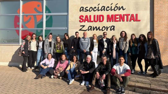 Formación en Castilla y León para mejorar la atención a personas con problemas de salud mental en proceso de envejecimiento.