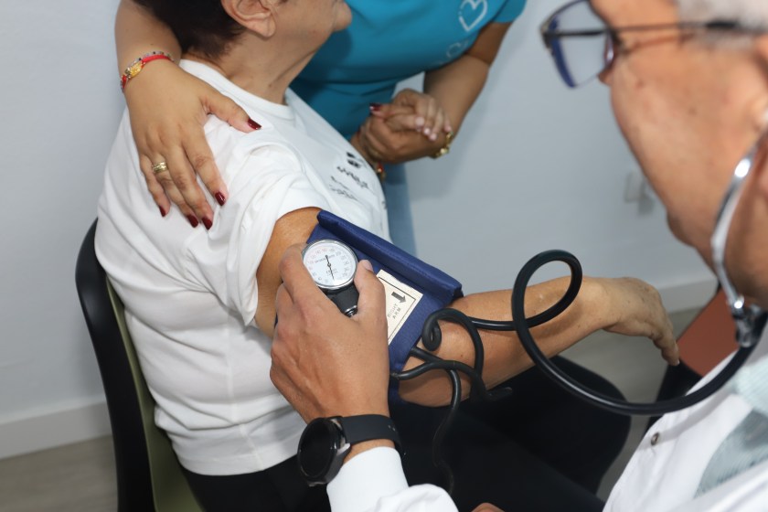 n estudio revela que la falta de tiempo y apoyo institucional frena la investigación científica entre médicos de familia en España.