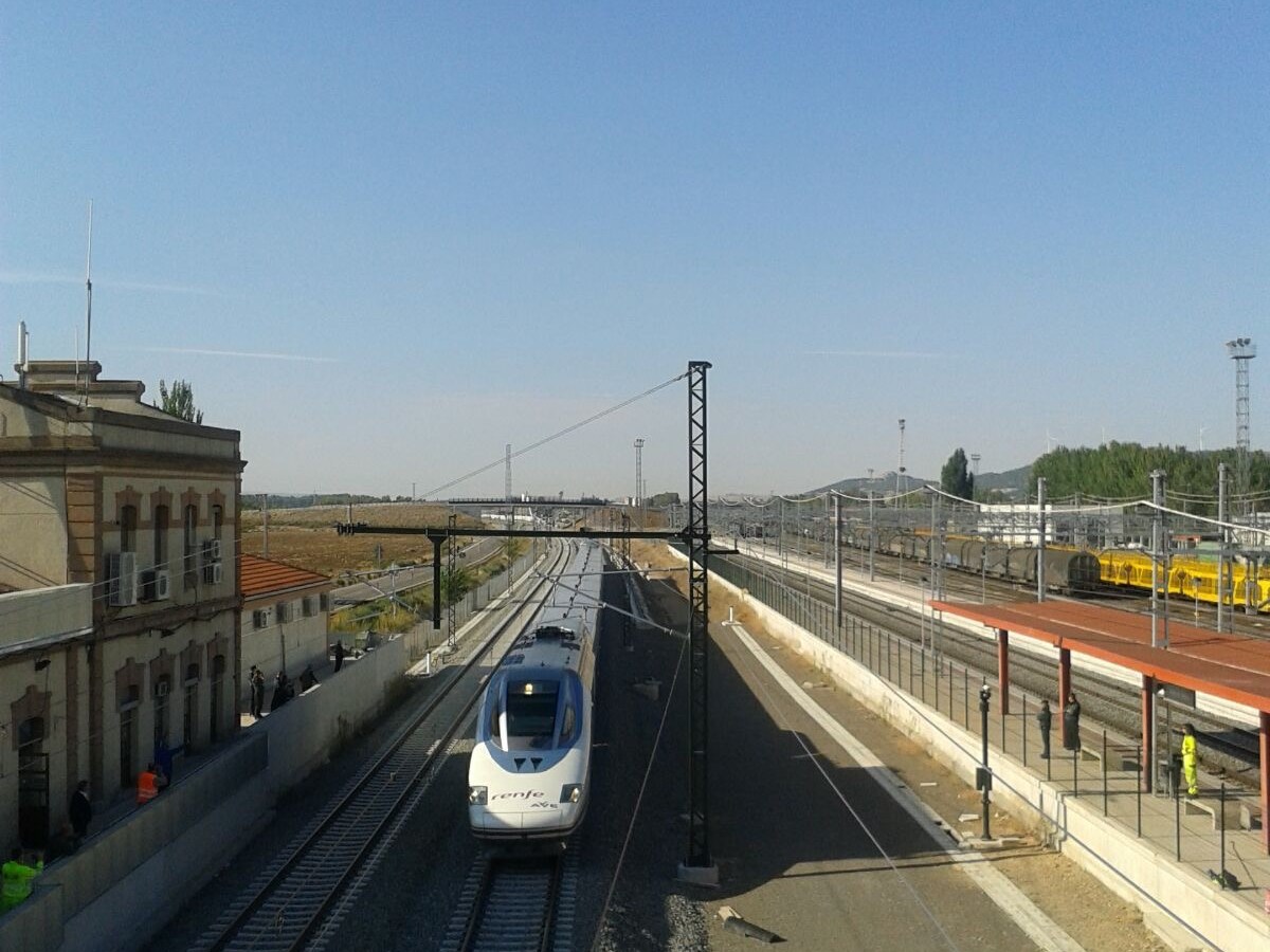 Renfe adelanta el Alvia de Lugo y «mejora» la conexión matinal entre Castilla y León y Madrid