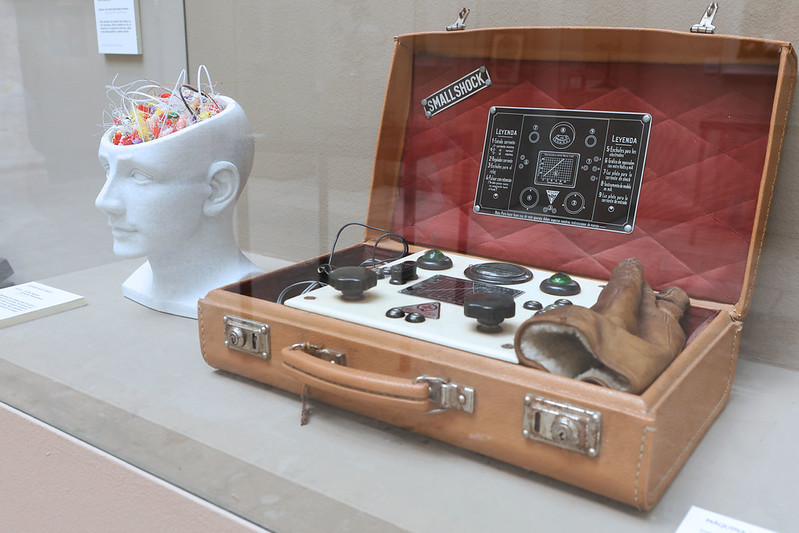 El MUVa inaugura el tercer acto de «Cabeza: Sentidos y Sentimientos», que reúne arte de pacientes y piezas del Museo Anatómico.