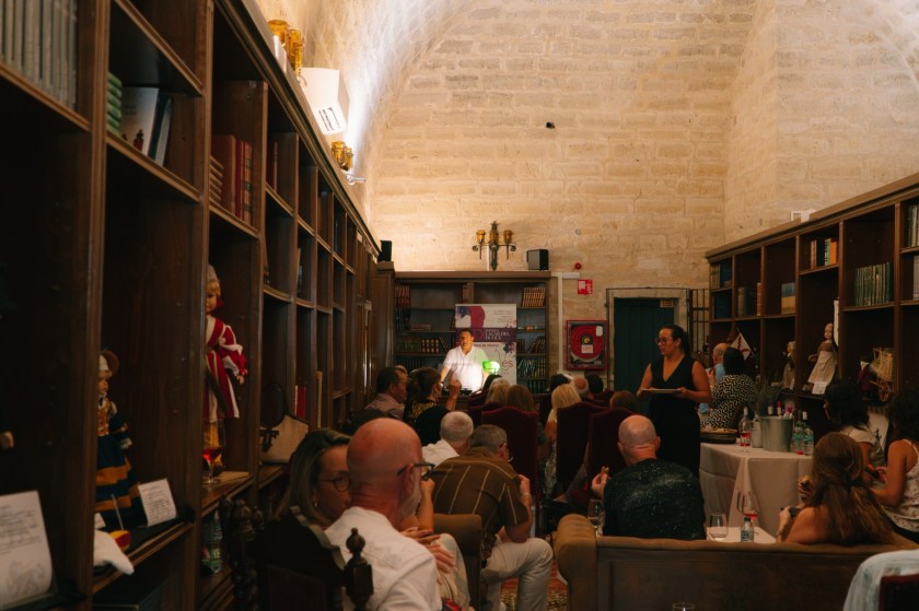 a Diputación abre al público actividades en Urueña y Fuensaldaña para presentar personajes literarios y dirigir audiciones de vinilos.