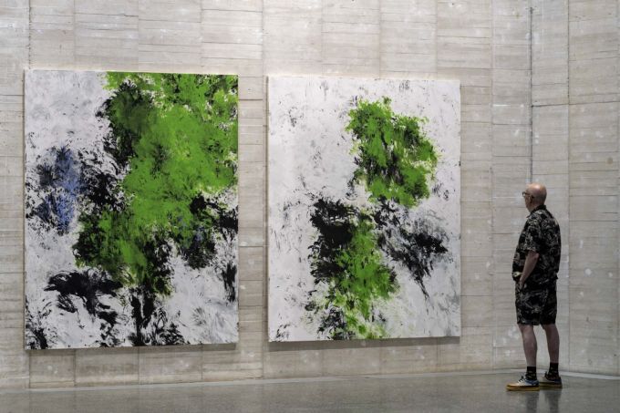 El MUSAC acoge hasta el 18 de octubre “Lugar del elogio”, la primera exposición individual de Carlos León en el museo leonés.