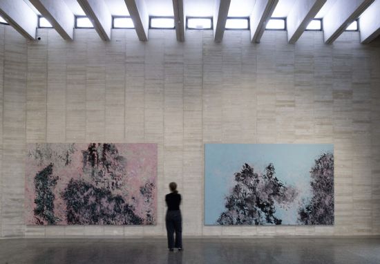 El MUSAC acoge hasta el 18 de octubre “Lugar del elogio”, la primera exposición individual de Carlos León en el museo leonés.