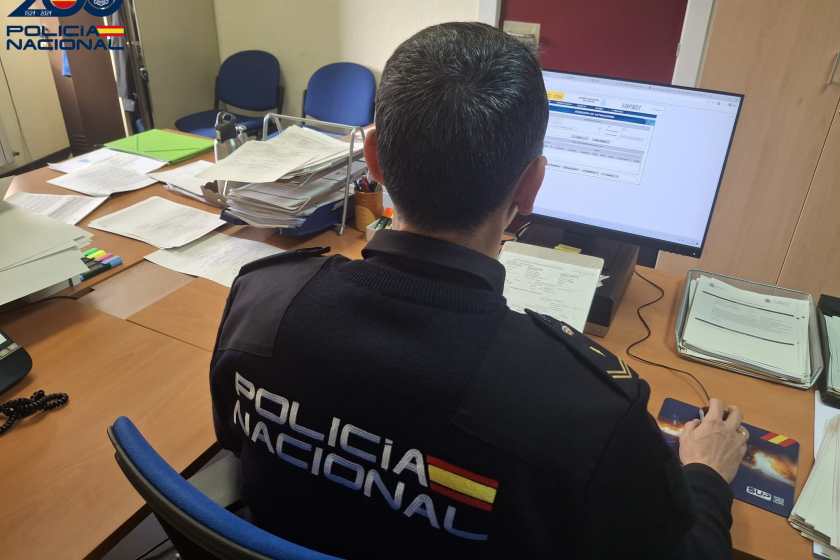La Policía Nacional de Palencia advierte sobre las estafas por correo electrónico, llamadas y SMS y explica cómo identificar los fraudes y proteger las cuentas bancarias.