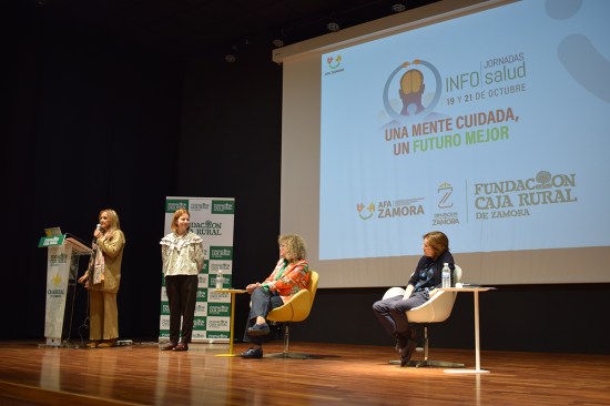 Profesionales de AFA Zamora y especialistas jurídicas participan en las jornadas InfoSalud sobre deterioro cognitivo, autonomía y planificación de decisiones ante un diagnóstico de demencia.